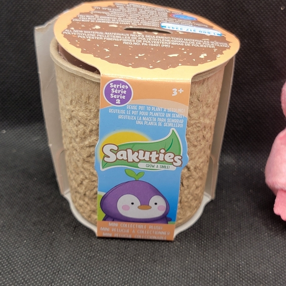 Sakuties Grow A Smile Series 2 Mystery - CHARLOTTE Pink Pig 3" Mini Plush - Picture 2 of 11